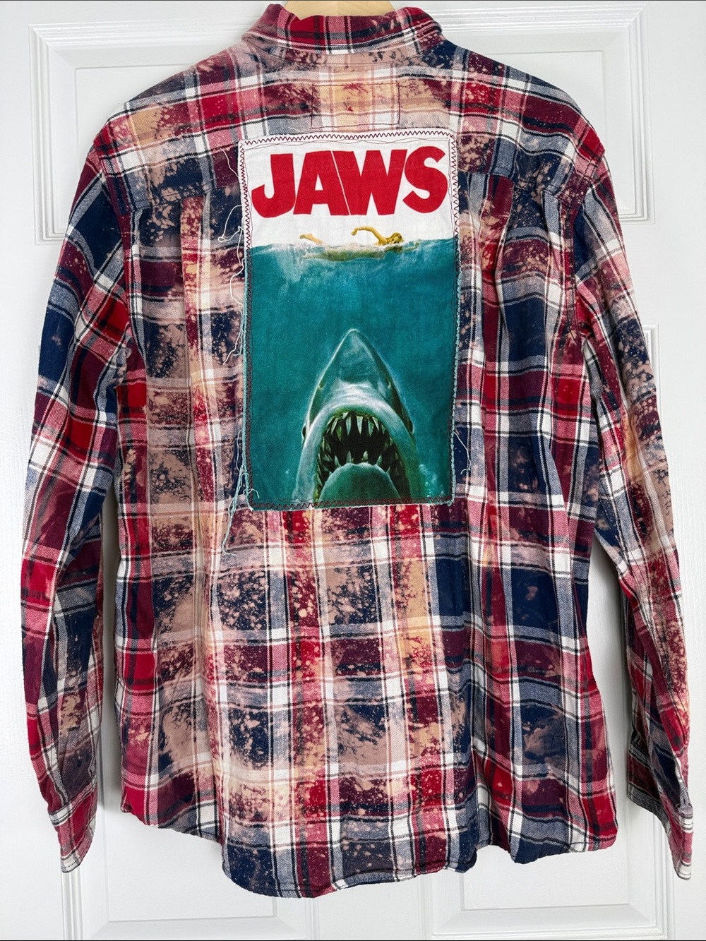 Angry Minnow Vintage Plaid Jaws Flannel Large Red White Blue Large